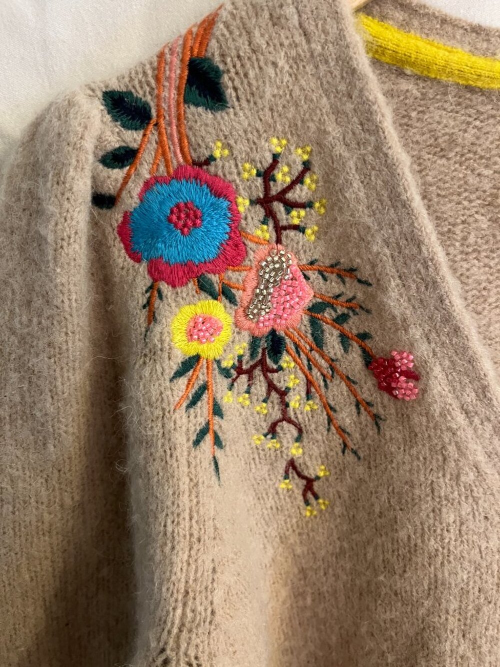 Festive sweater - Picture 4 of 4